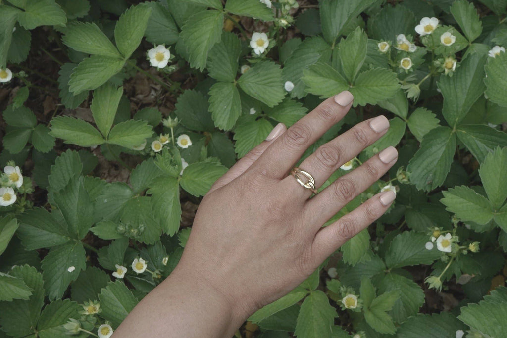 Lila Rice - Knot Ring