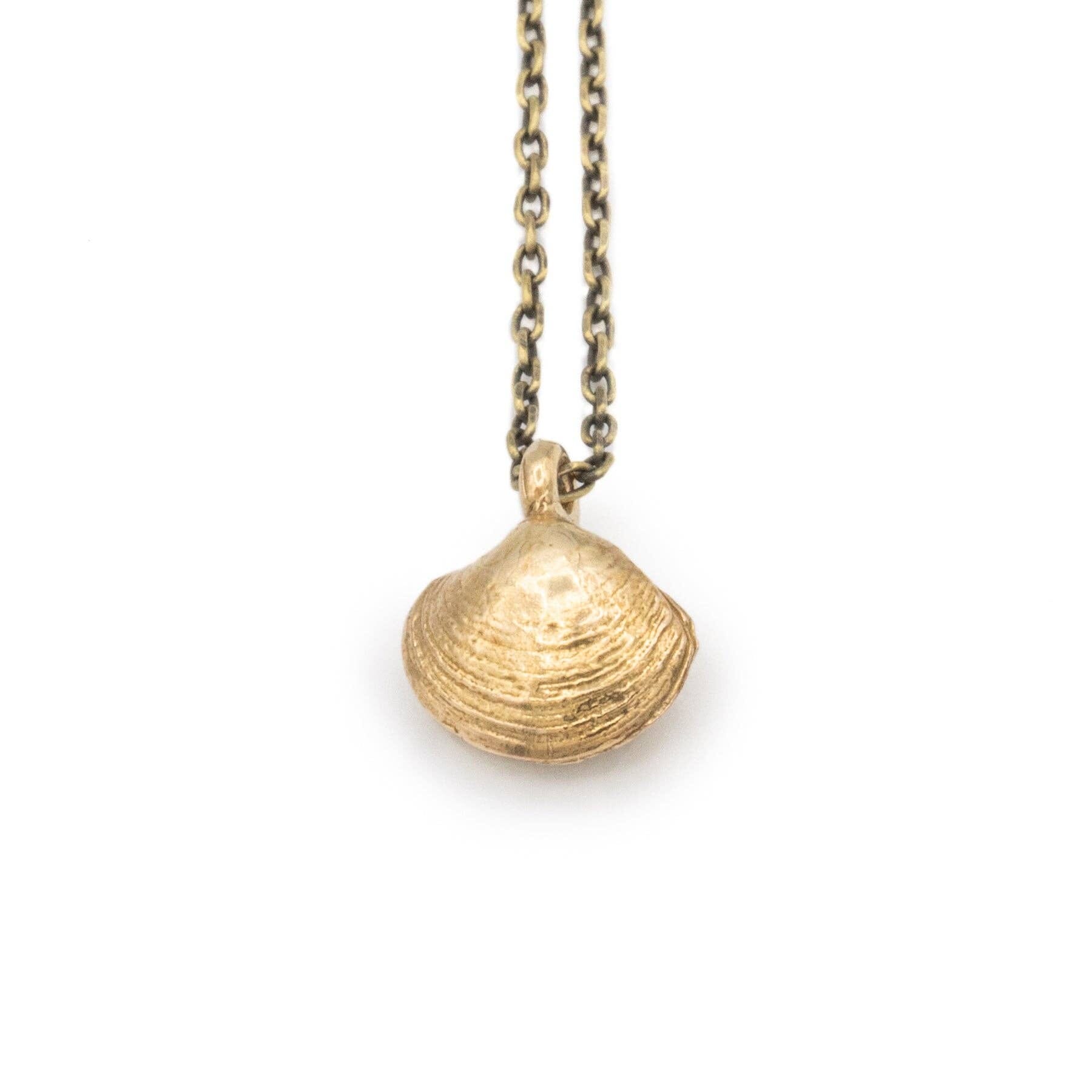 Mana Made Jewelry - Mana Made x CCE Clam Pendant