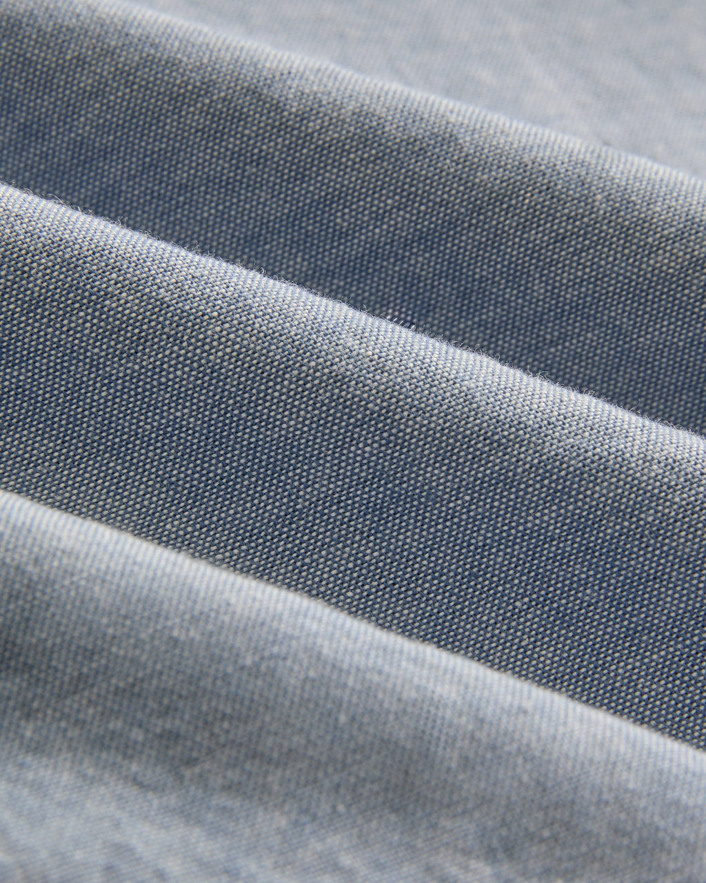 Accord Shirt in Chambray