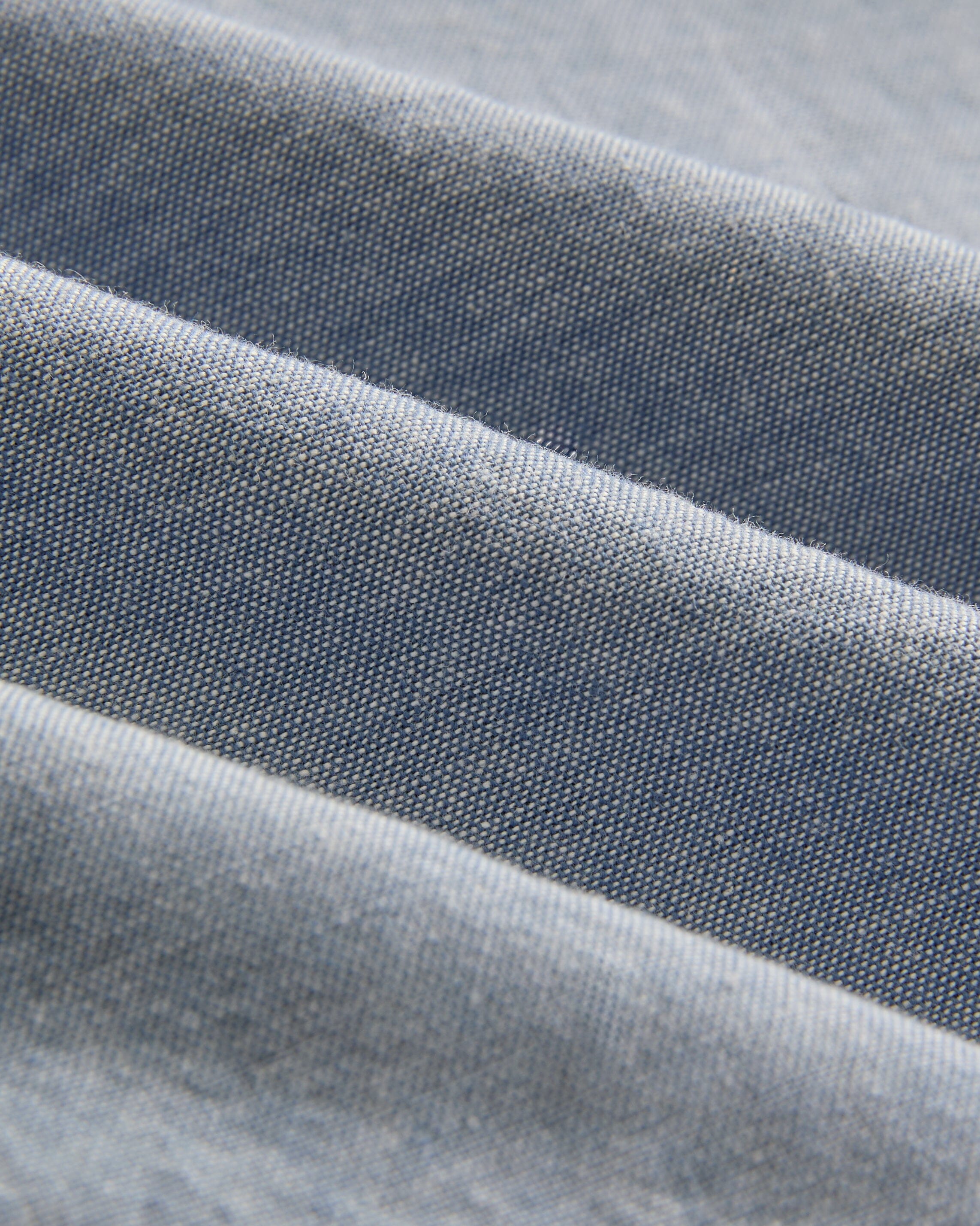 Accord Shirt in Chambray