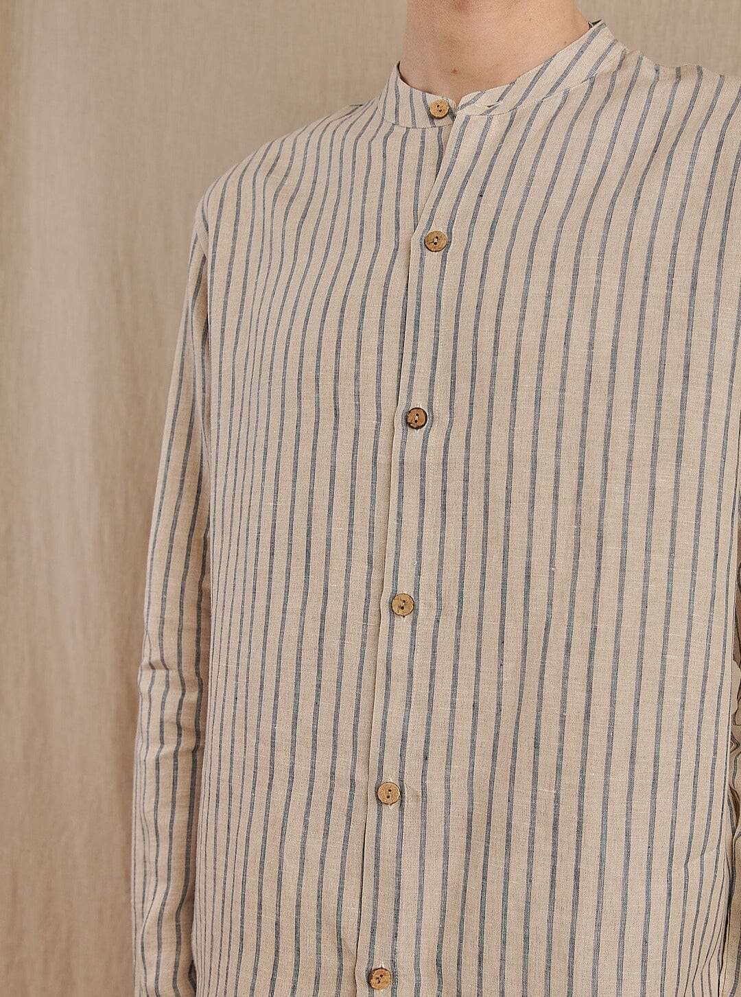 Monty Mandarin Shirt in Striped Linen