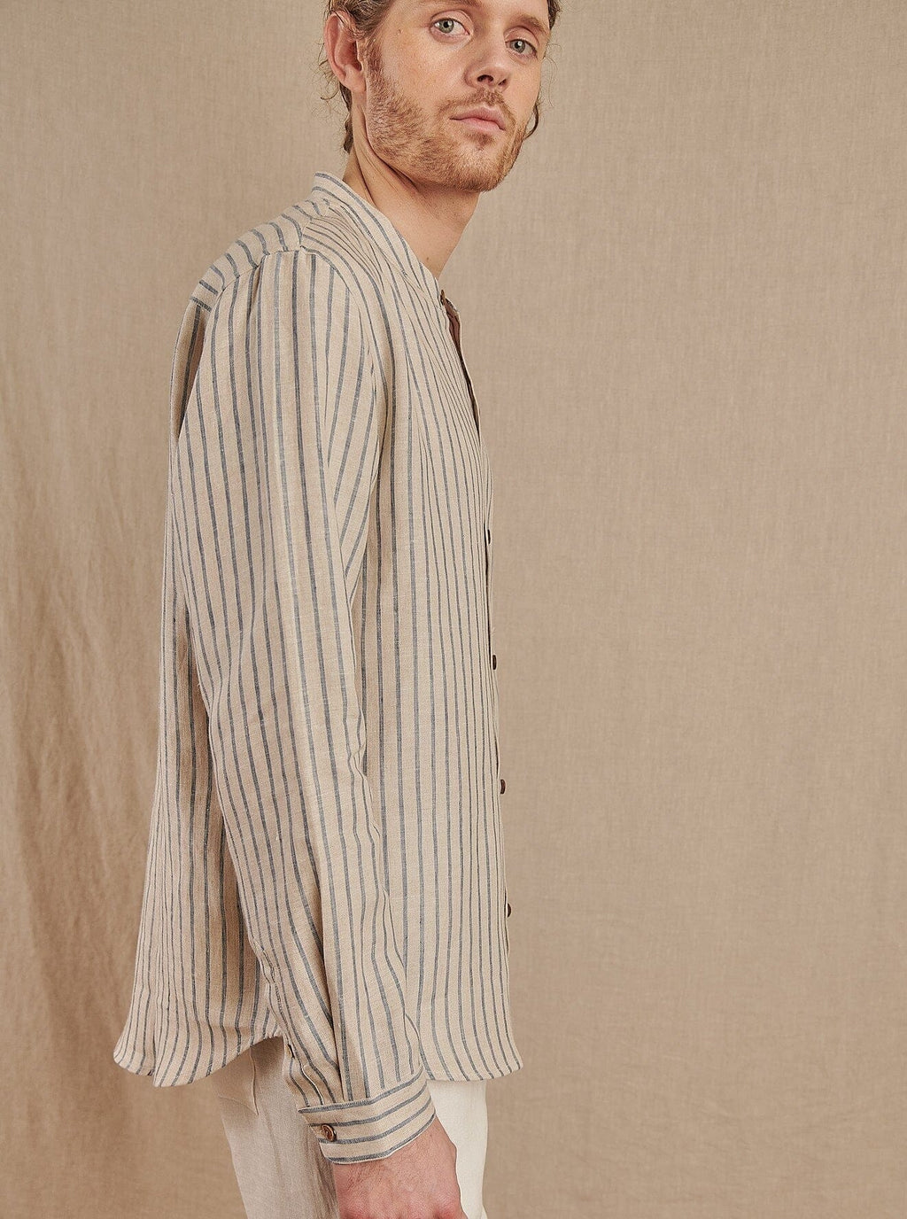 Monty Mandarin Shirt in Striped Linen